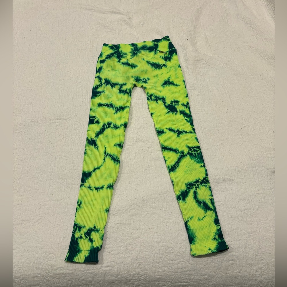 Bombshell Sportswear green marble leggings